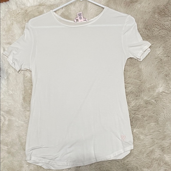 Victoria's Secret White Short Sleeve Tee - Picture 1 of 4